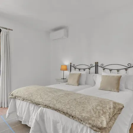 Polo 5d Jacaranda Apartment *